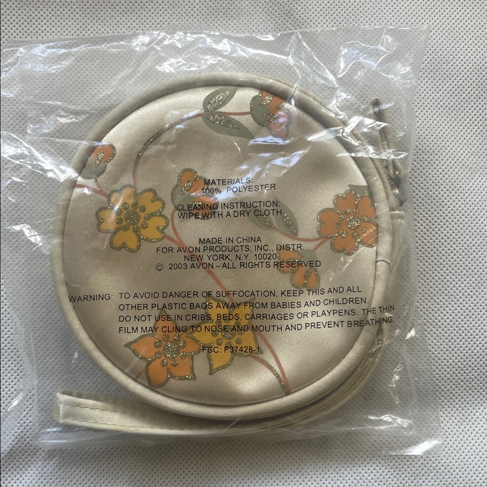 2FOR$20 Y2K Avon Round Wristlet Pouch Champagne Pale Gold Color Satin Flowers - Picture 6 of 6